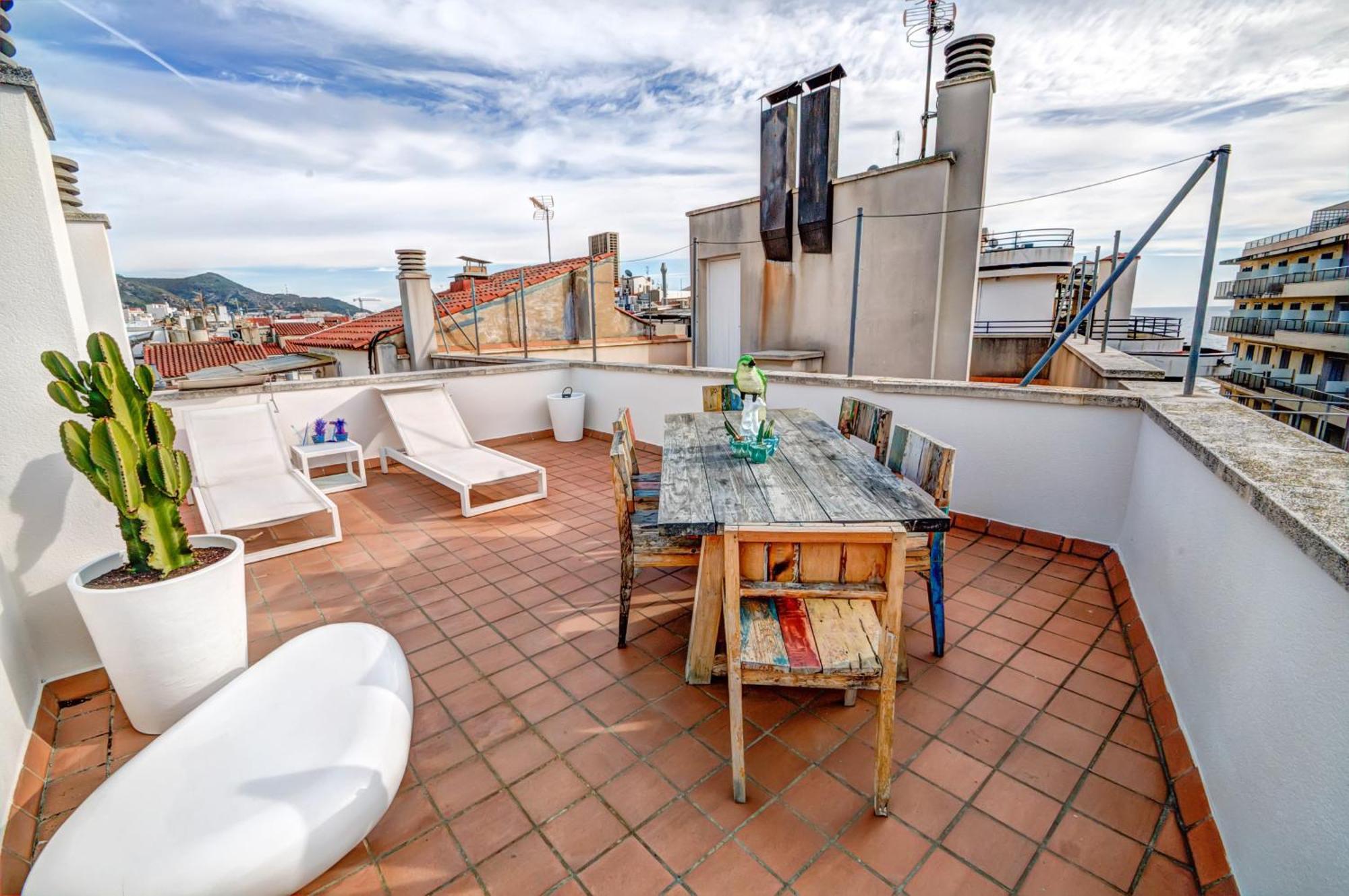 Beachstyle Penthouse By Hello Homes Sitges Exteriör bild